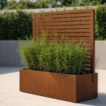 Flexible Raumtrennung im Garten und auf der Terrasse mit integrierten Sichtschutzelementen