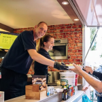 Vom Richtfest bis zur Gartenparty: Das entspannteste Catering für Dein Zuhause